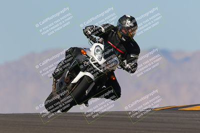 media/Oct-09-2022-SoCal Trackdays (Sun) [[95640aeeb6]]/Turn 9 (1pm)/